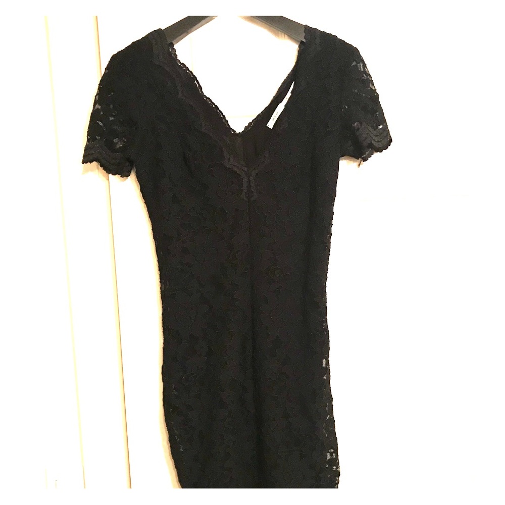Black lace bodycon dress